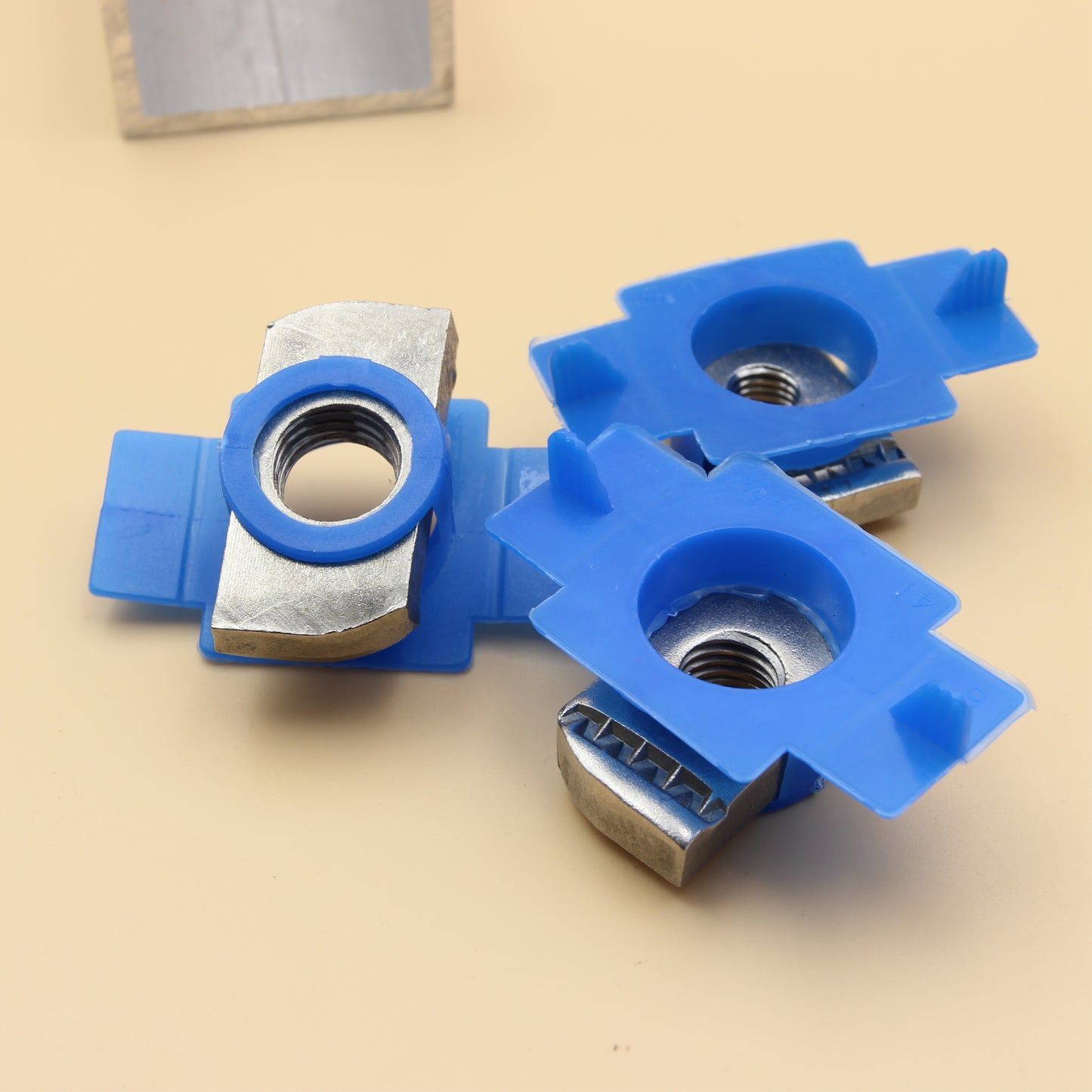 Unistrut Plain Nut With Plastic Wing Cover | 5Qty | S304 Stainless Steel | Channel Nut | M6 M8 M10 M12